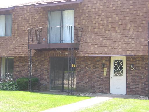 1101 Elizabeth Ct. #1, Crest Hill, IL 60403