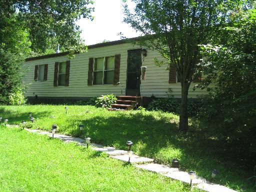 624 Morgan Rd., Amboy, IL 61310