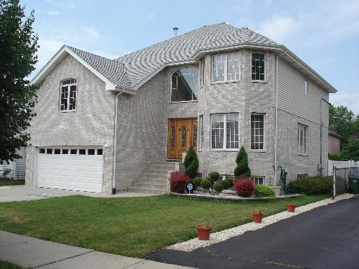 9634 S Rutherford Ave., Oak Lawn, IL 60453