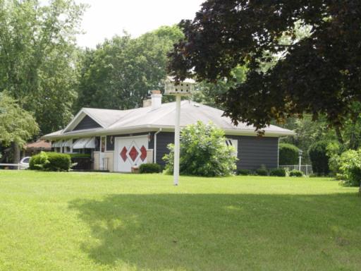 10122 Main St., Roscoe, IL 61073