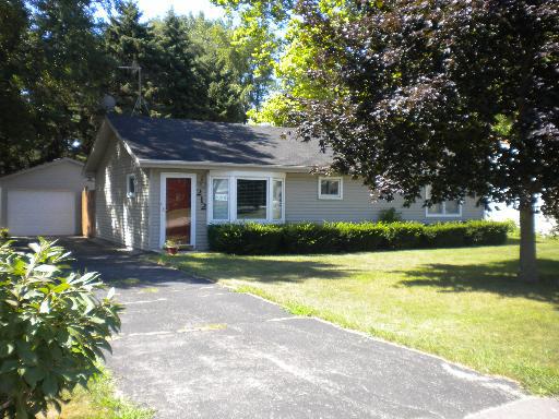 212 Oak St., North Aurora, IL 60542