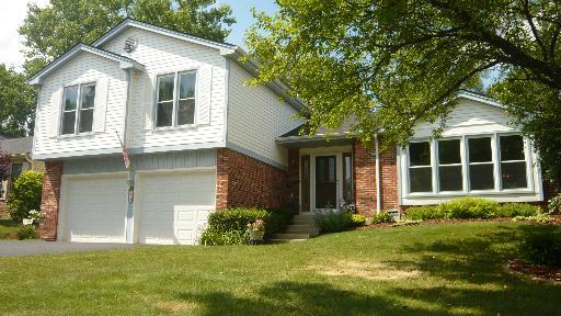 308 Carmelhead Ln., Schaumburg, IL 60193