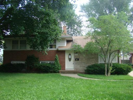 701 Pine Ave., Aurora, IL 60505