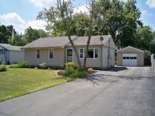 811 Emerald Ln., Machesney Park, IL 61115