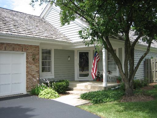 423 Park Barrington Dr., Barrington, IL 60010