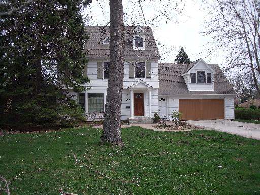 297 Van Damin Ave., Glen Ellyn, IL 60137