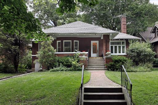410 Washington Ave., Wilmette, IL 60091