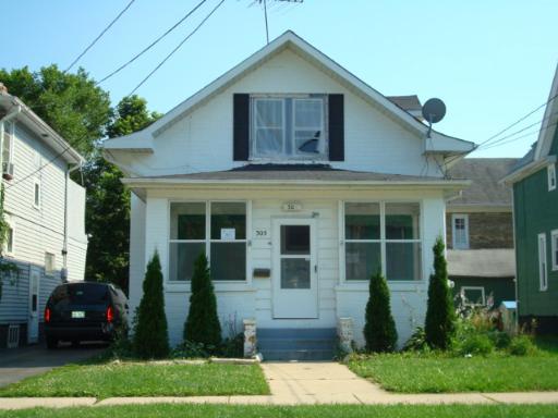 305 Evans Ave., Aurora, IL 60505