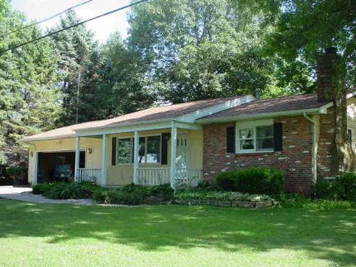 621 E South St., Sheffield, IL 61361