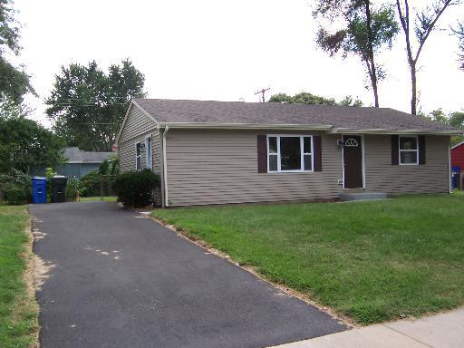 127 San Juan Rd., Carpentersville, IL 60110