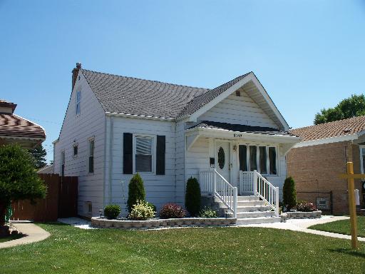 6147 S Neenah Ave., Chicago, IL 60638