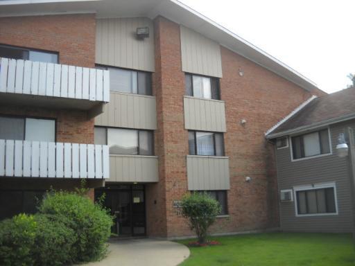 4000 Bayside Dr. #108, Palatine, IL 60074