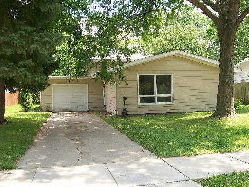 715 N Evanslawn Ave., Aurora, IL 60506
