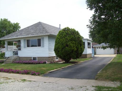 155 S Kankakee St., Coal City, IL 60416