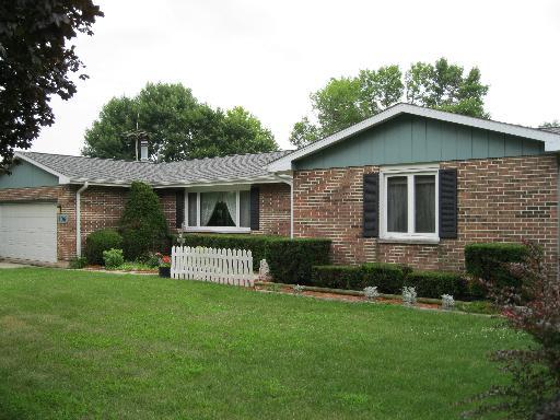 106 Mattek Ave., Dekalb, IL 60115