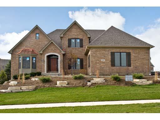 3691 Heathmoor Dr., Elgin, IL 60124