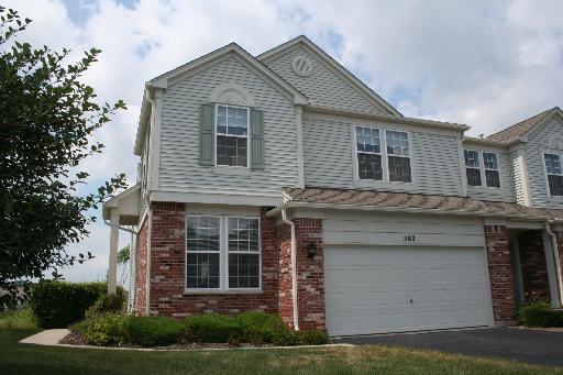 582 Woods Creek Ln., Algonquin, IL 60102
