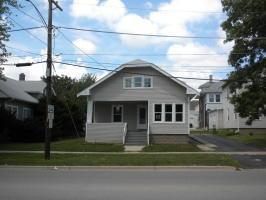 418 Pierce St., Aurora, IL 60505