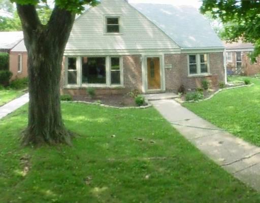 2123 Keeney St., Evanston, IL 60202