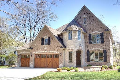 814 Tulip Ln., Naperville, IL 60540