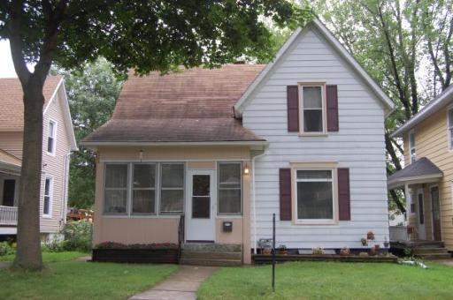 717 Ellwood Ave., Dekalb, IL 60115