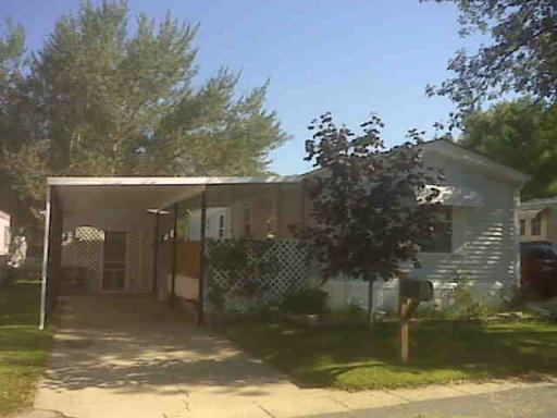 2427 Hickory Ln., Sycamore, IL 60178