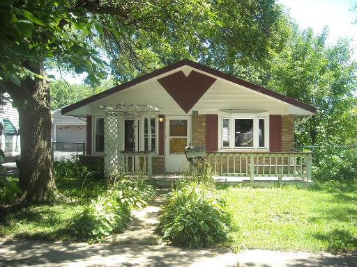 3041 Wallace Ave., Steger, IL 60475