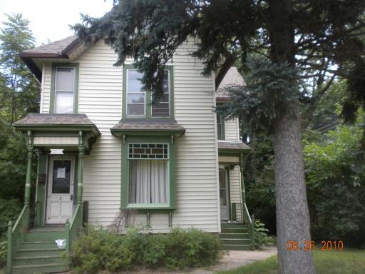 1216 S 6th St., Rockford, IL 61104