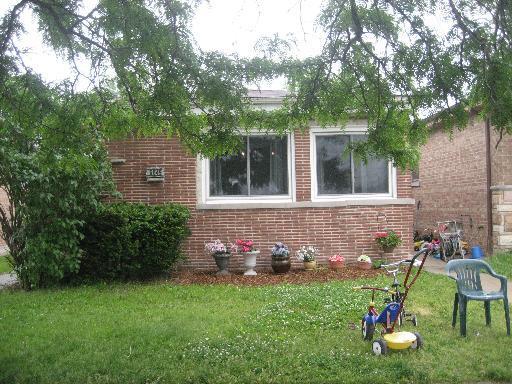 6649 N Whipple Ave., Chicago, IL 60645