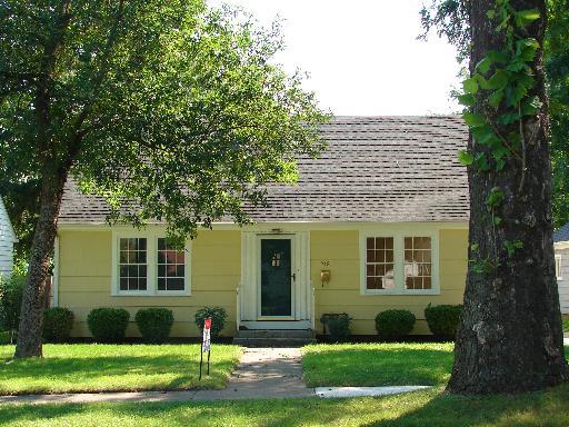 218 S Randall Rd., Aurora, IL 60506