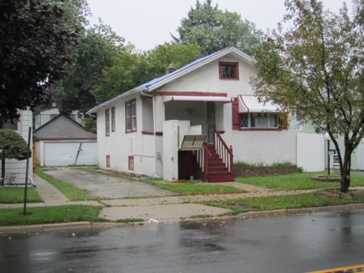1933 S 9th Ave., Maywood, IL 60153