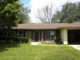 1080 Price Dr., Elgin, IL 60120