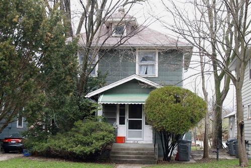 1813 Lincoln St., Evanston, IL 60201