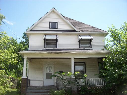 225 N Hinkley Ave., Rockford, IL 61101