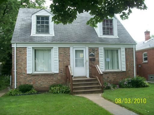 1017 Marshall Ave., Bellwood, IL 60104