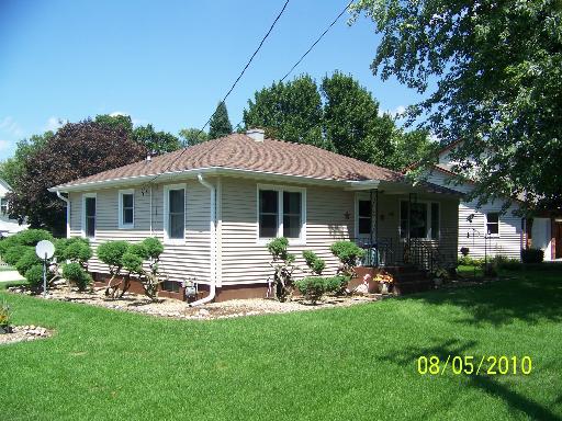 430 Park Ave., Sheridan, IL 60551