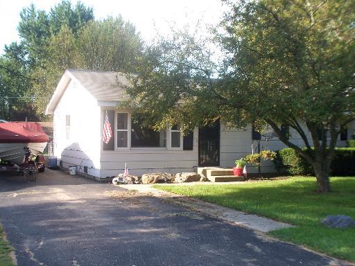 4413 W Shore Dr., Mchenry, IL 60050