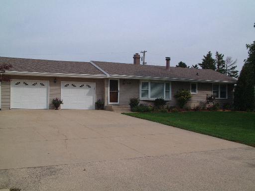2463 Pleasant St., Dekalb, IL 60115