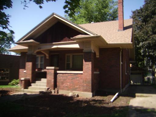 432 State St., Elgin, IL 60123