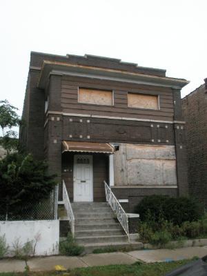 2404 E 74th St., Chicago, IL 60649