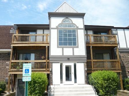 156 S Lalonde St. #3A, Addison, IL 60101