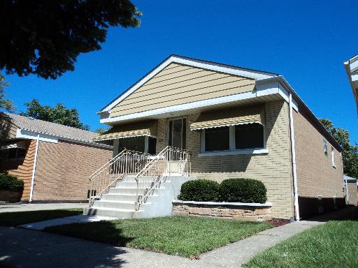 2901 S Kenilworth Ave., Berwyn, IL 60402