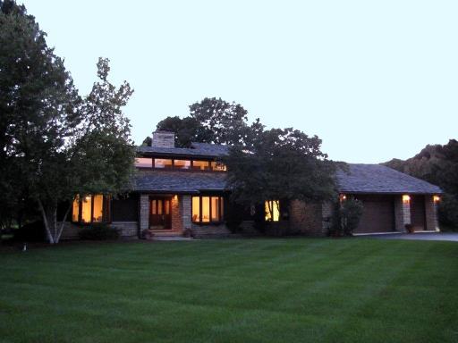 17 Seneca West Ave., Hawthorn Woods, IL 60047