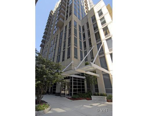 720 N Larrabee St. #1406, Chicago, IL 60654