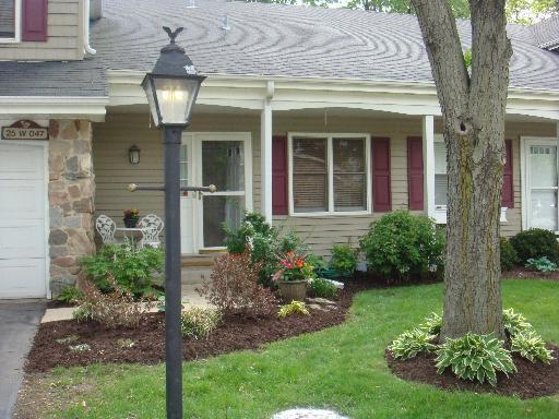 25W047 Keswick Ln., Naperville, IL 60540