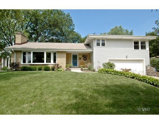 290 Cottage Ave., Glen Ellyn, IL 60137