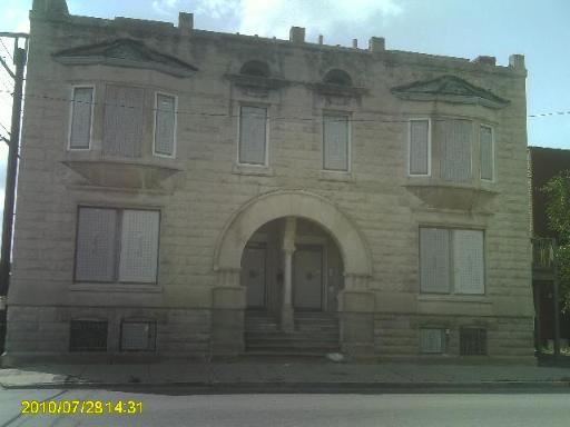 230 N Sacramento Blvd., Chicago, IL 60612