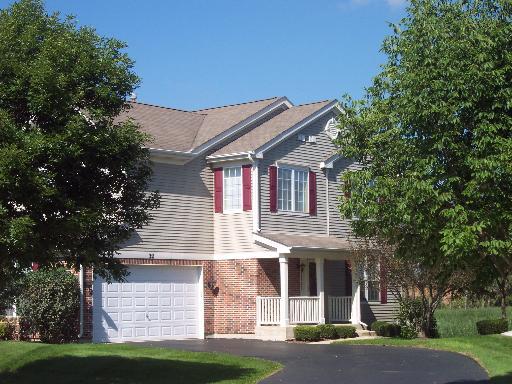 32 Blue Stem Ct., Streamwood, IL 60107