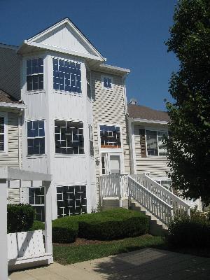 606 W Hidden Creek Ln., North Aurora, IL 60542