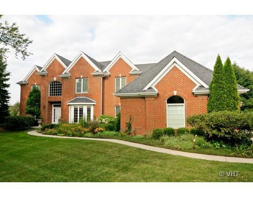 68 Saddle Tree Ln., Barrington, IL 60010